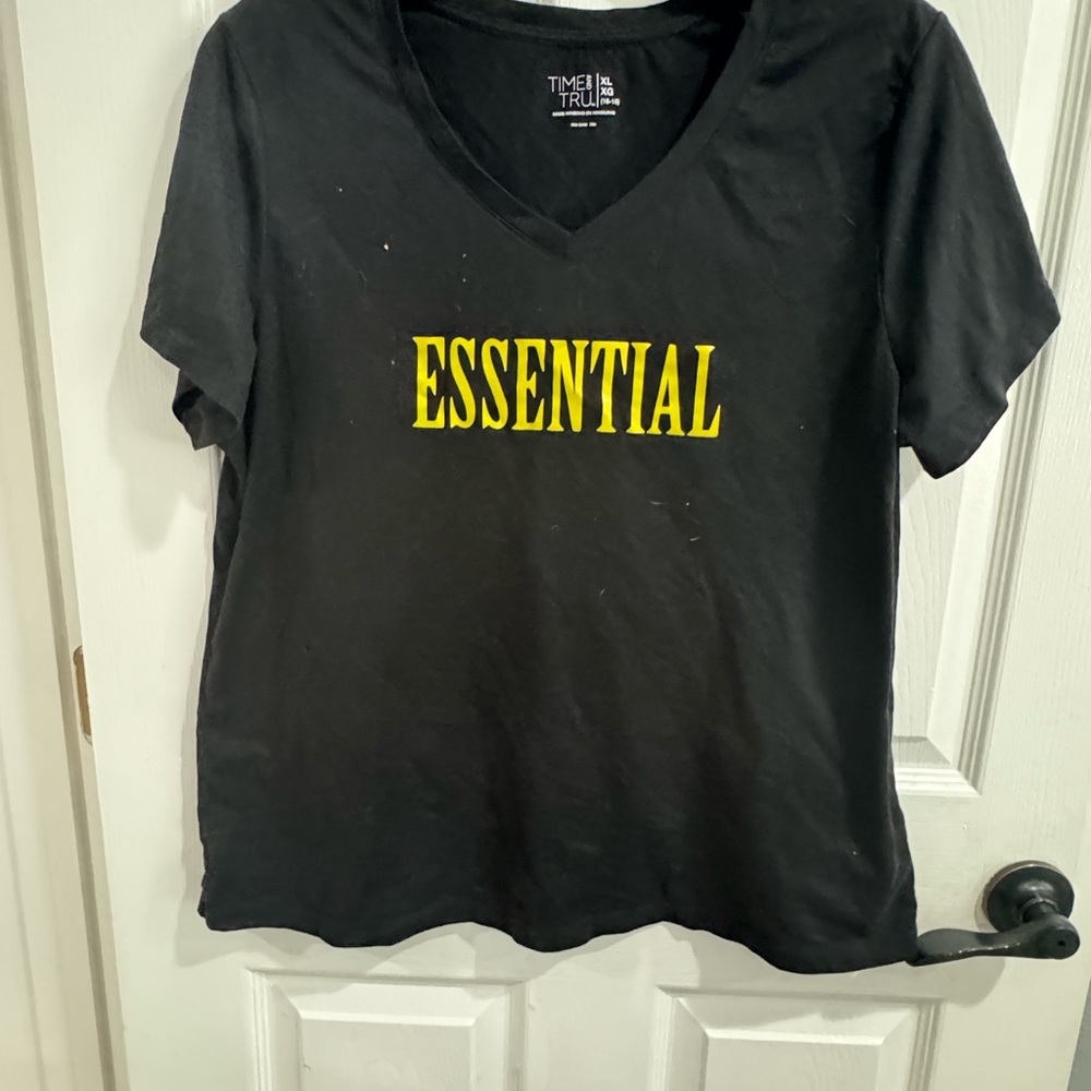 “ESSENTIAL” Graphic Tee by Time and‎ Tru – XL (16-18)